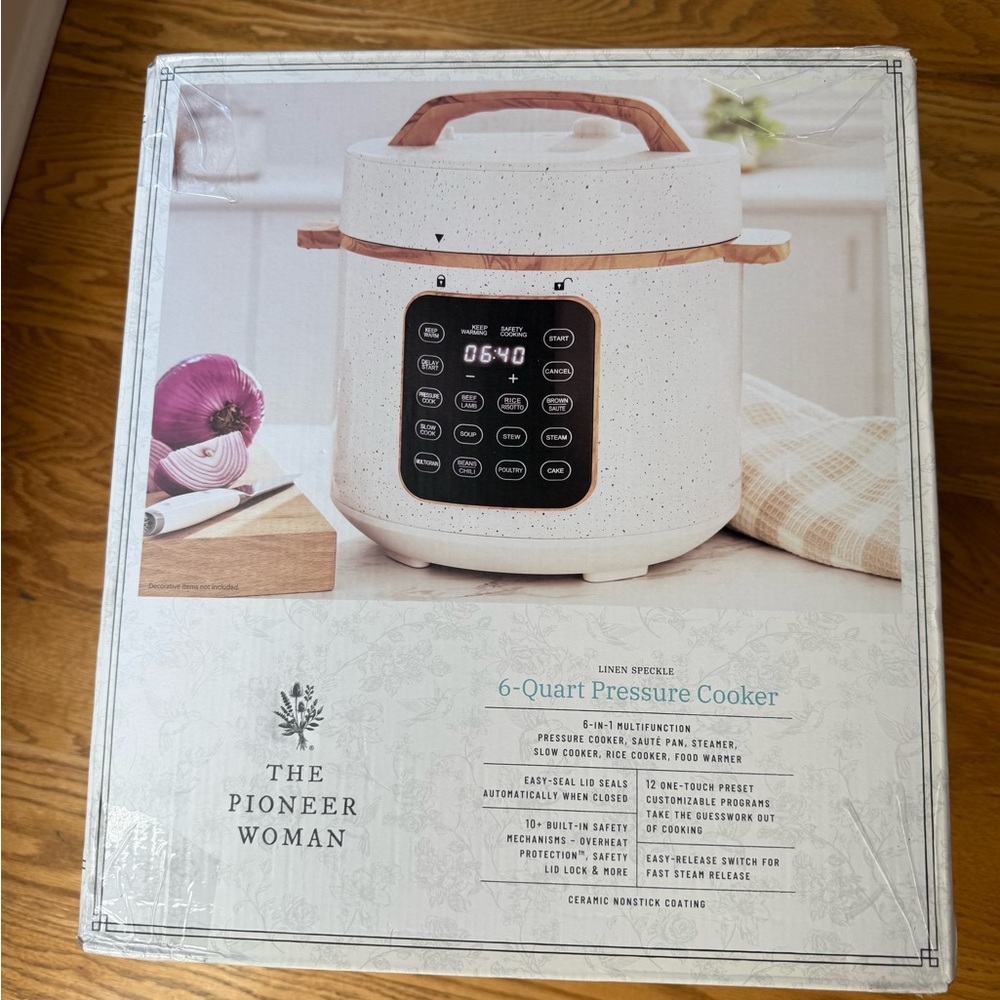The Pioneer Woman Linen Speckle Pressure Cooker - Cream and Brown